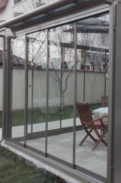Închidere din sticlă pentru balcon